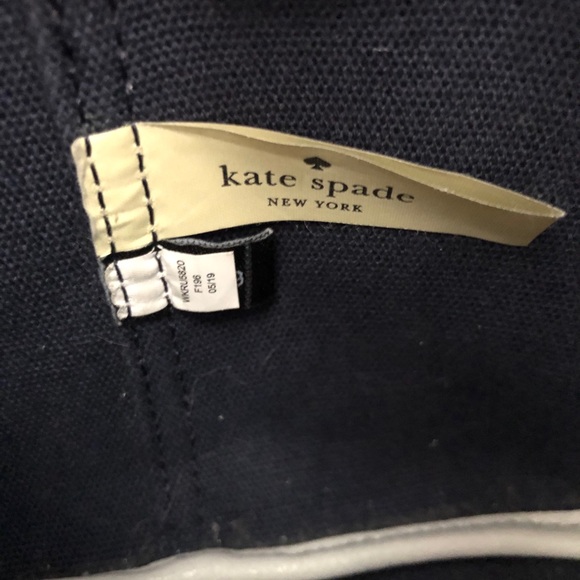 SOLD 🎉PRICE FIRM Kate Spade ♠️ Large Tote - Picture 6 of 9